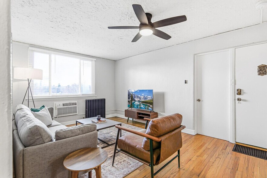 Building Photo - 1666 Detroit St