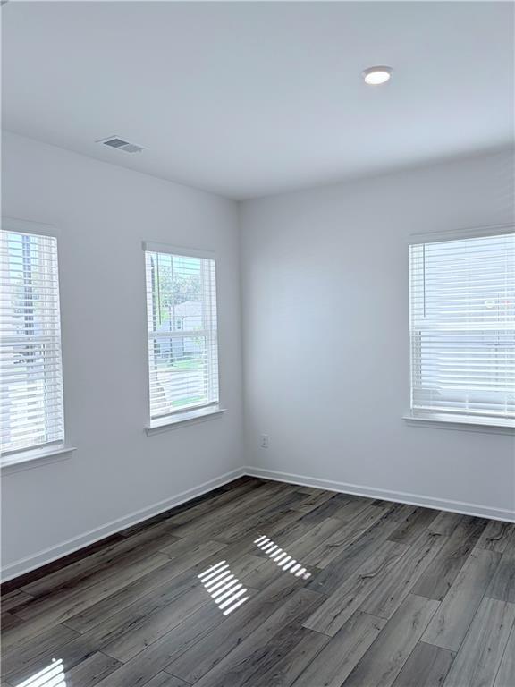Building Photo - 305 Daybreak Dr