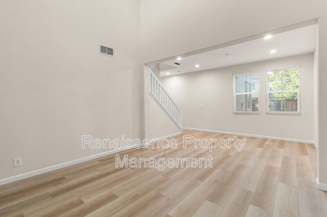 Building Photo - 2209 Gibralter Ln