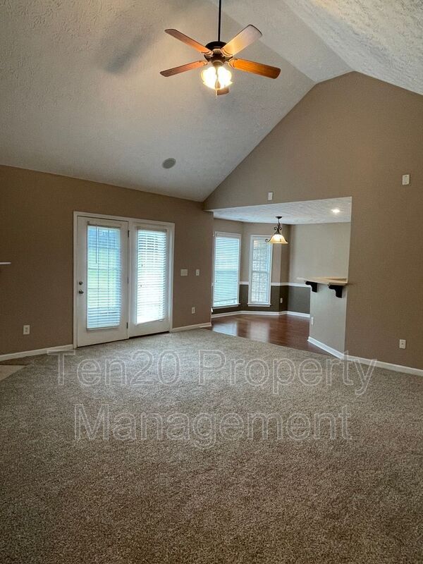 Building Photo - 7974 N Ivy Park Dr