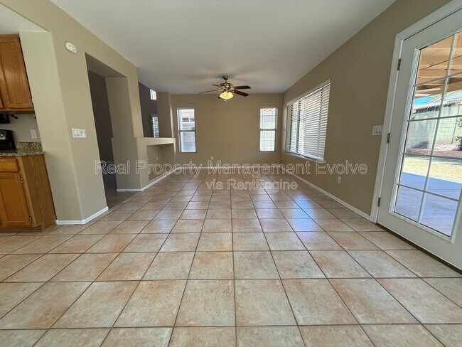 Building Photo - 17215 N 46th Pl