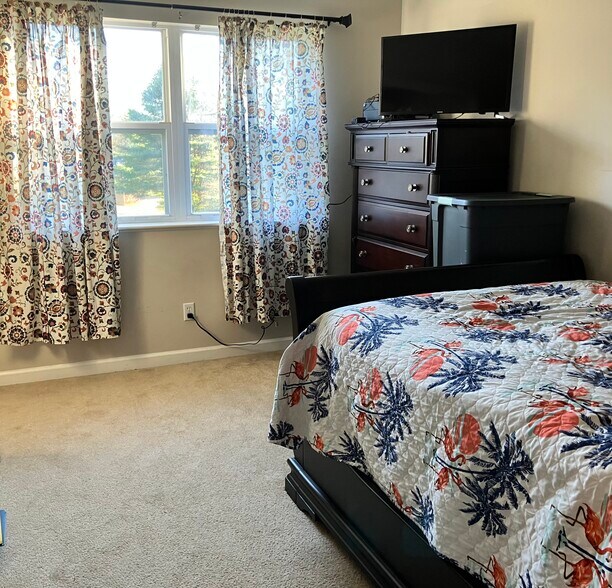 Bedroom two - 25 Greenfield Manor Rd