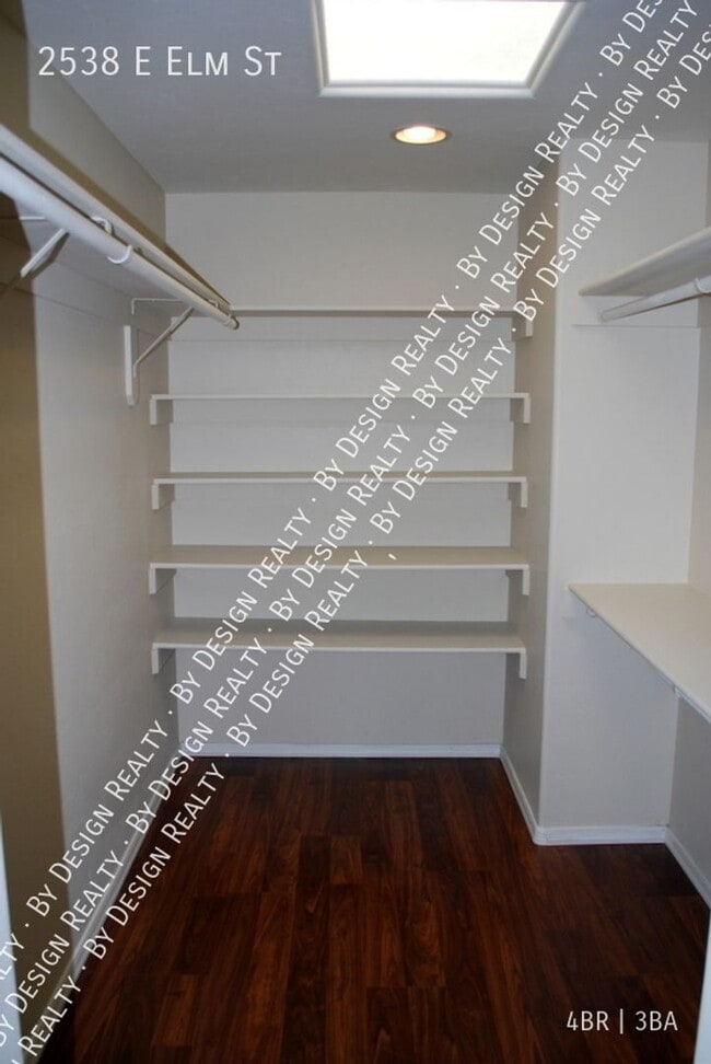 Building Photo - Blenman Elm 4 Bed 3 Bath Custom Home