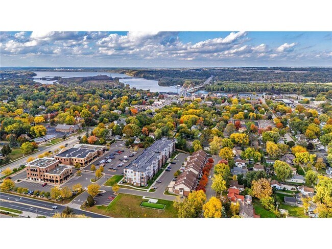 Building Photo - 926 Ramsey St