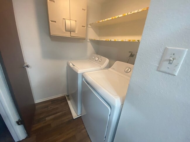 Building Photo - Nice 3 bedroom townhome in Aurora