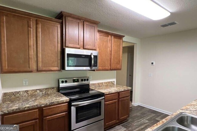 Building Photo - 126 Brooklet Cir