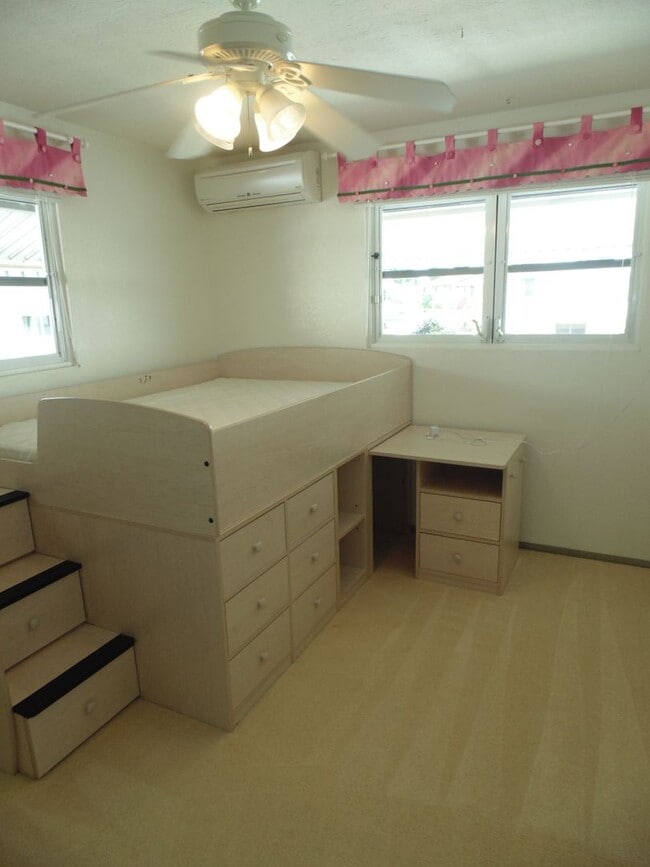 Building Photo - 1761 Maiha Pl