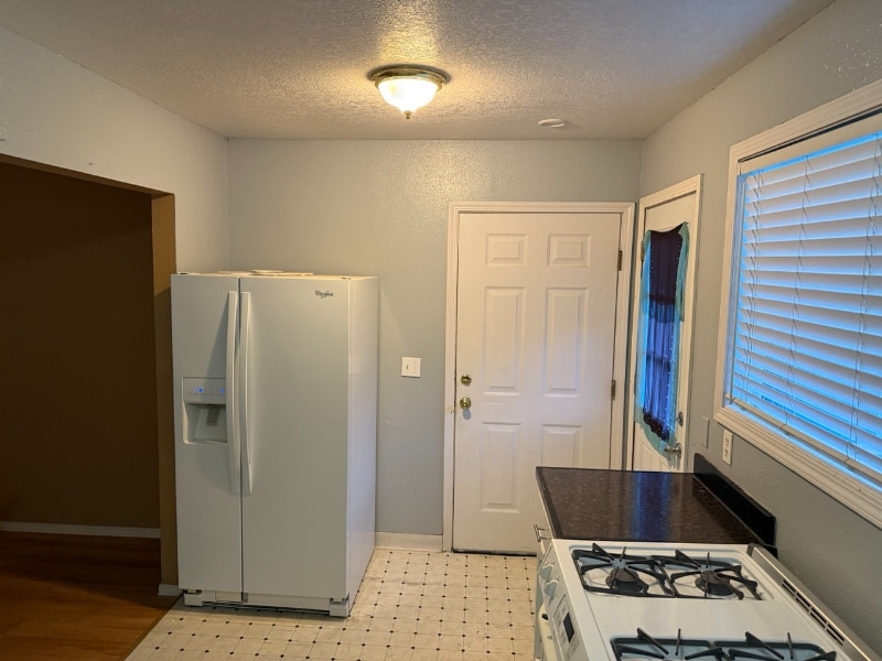 Building Photo - 17609 SE Stark St