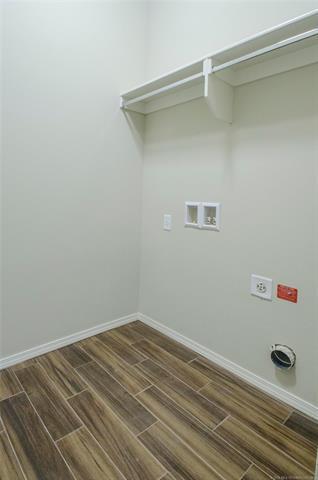 Building Photo - 4 bedroom home in Brighton Village