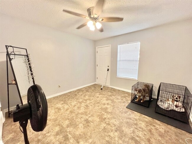 Building Photo - 4023 Avenue Q 1/2