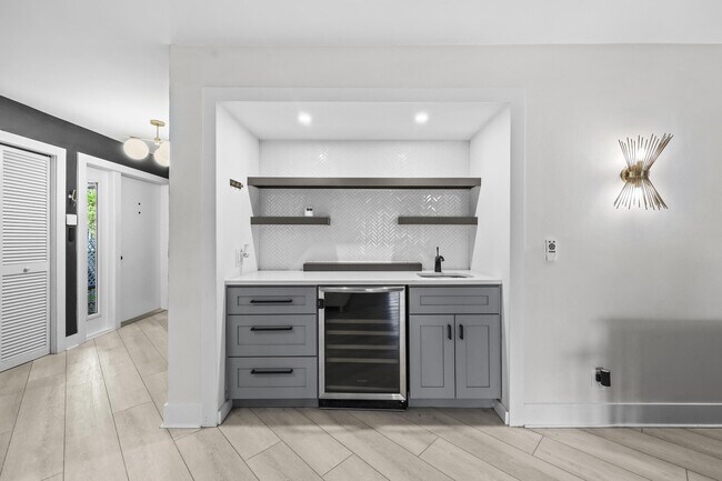 Building Photo - 13400 Bedford Mews Ct