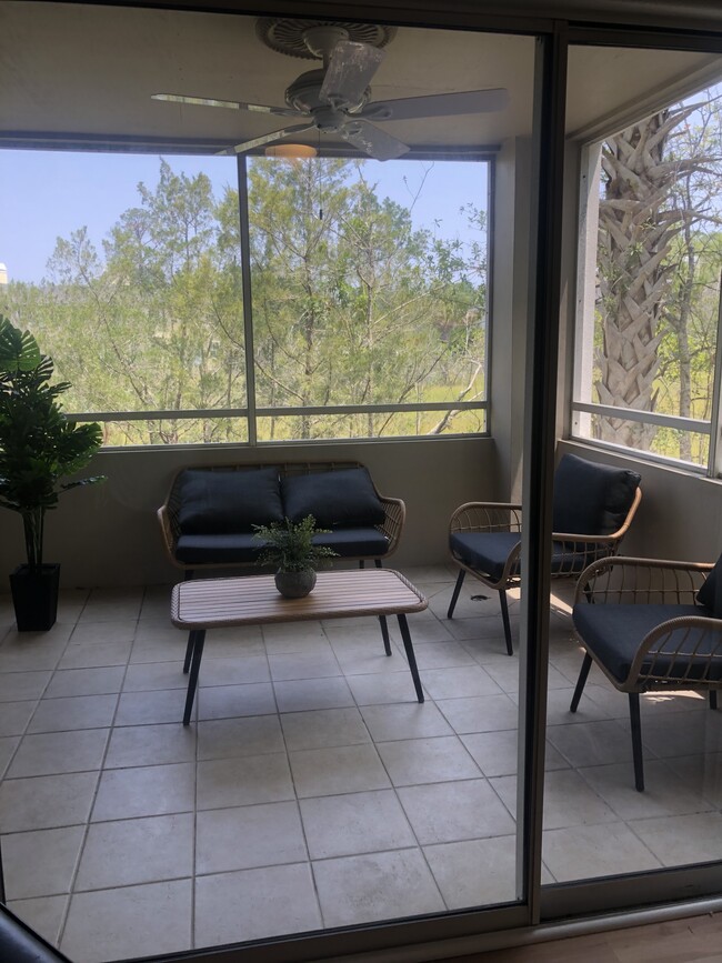 Screened enclosure off living room - 1800 The Greens Way