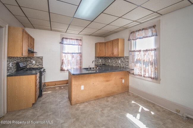 Building Photo - 1827-1829 Main St