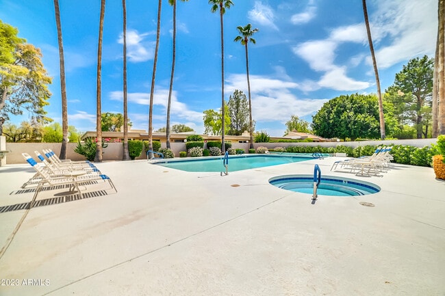 Building Photo - 8161 E Del Cuarzo Dr
