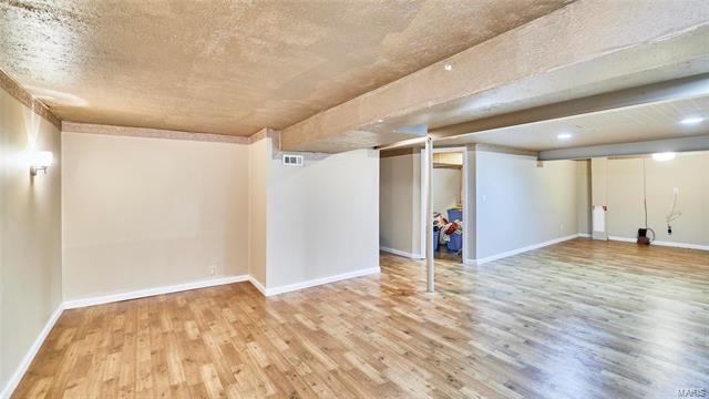Building Photo - 708 Whitewillow Ln