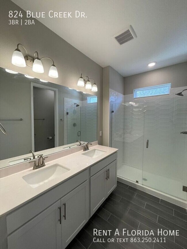 Building Photo - 824 Blue Creek Dr