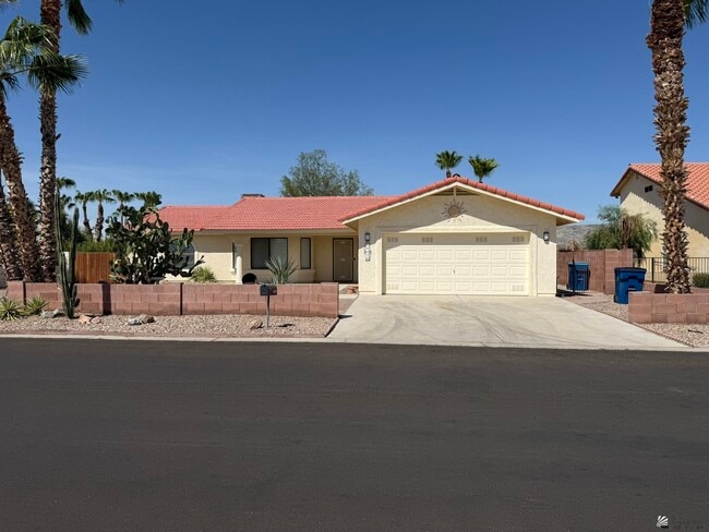 Primary Photo - 10636 S Del Vista Dr