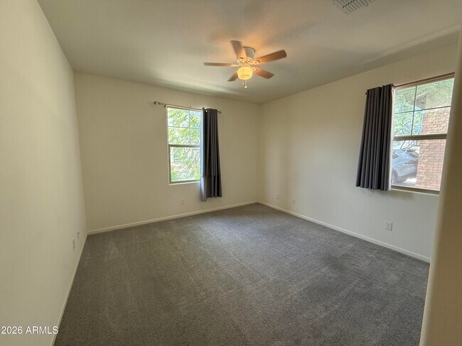 Building Photo - 263 E Lantana Dr