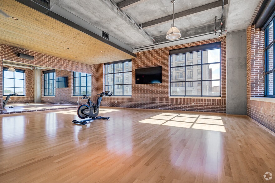 Spin Room - Salt Lake Crossing