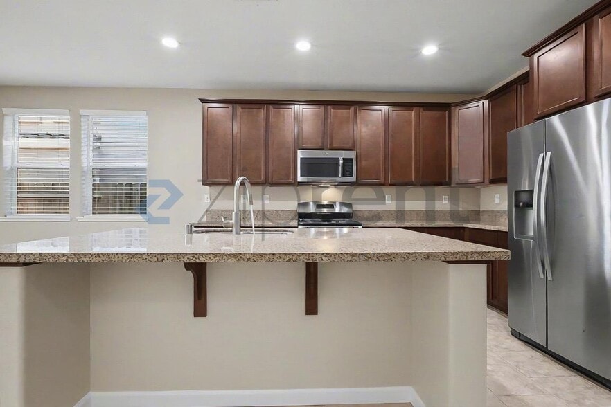 Building Photo - 3730 Iskenderun Ave