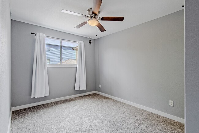 Building Photo - 2422 Truxillo St