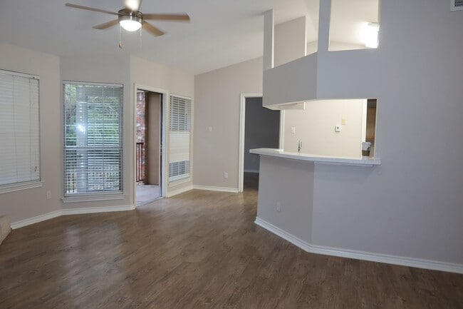 Building Photo - 6804 N Capital of Texas Hwy