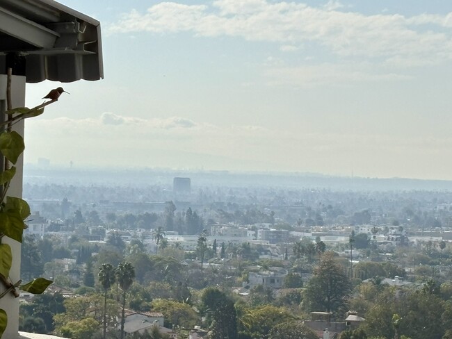 Building Photo - 10450 Wilshire Blvd