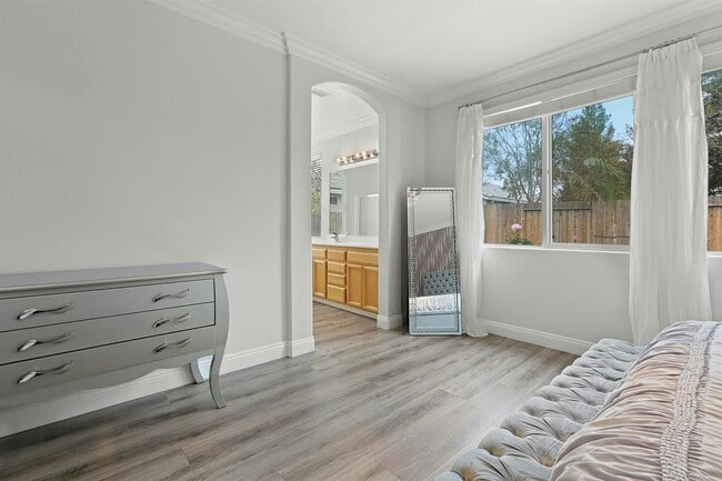 Building Photo - 5639 Great Valley Dr