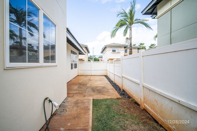 Building Photo - 3 bd, 2.5 ba Single Family Home in Kapolei