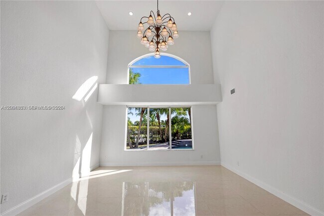 Building Photo - 16449 SW 84th Pl