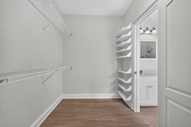 Building Photo - 1081 Carriage Ridge Dr