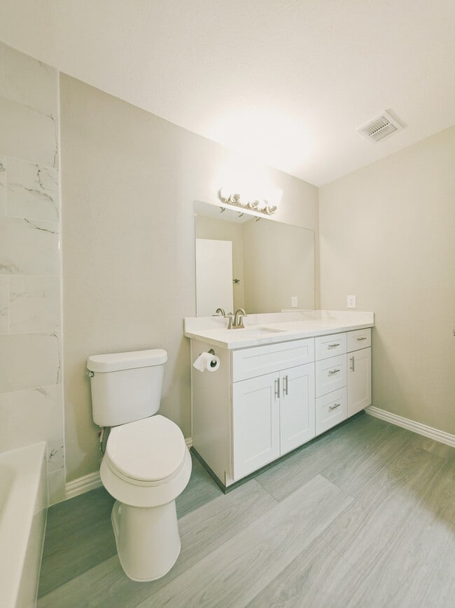 Building Photo - 8100 Cambridge St