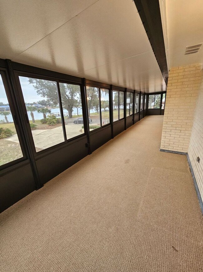 Building Photo - Peaceful, Entertainer's Dream on the Waterfront in Beautiful Donalson Point!