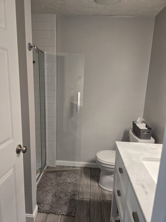 Building Photo - 5586 Talbot Ct