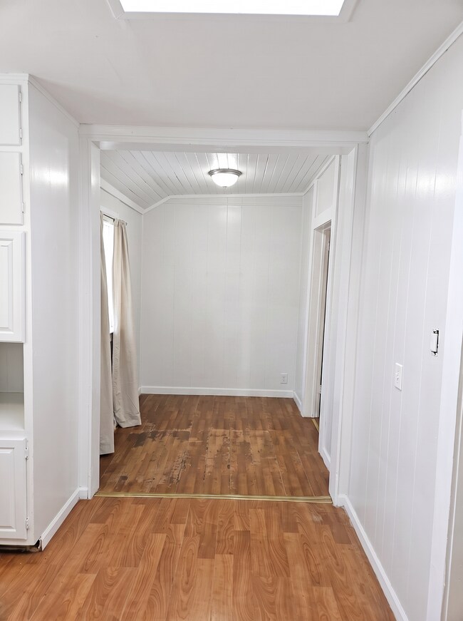 Building Photo - 3 Bed / 2 Bath Home for Rent – $1,340/Month | Housing Vouchers Accepted