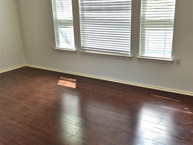 Building Photo - 1139 Emmitt Run