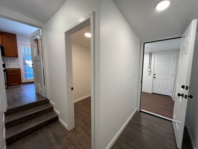 Building Photo - Spacious 3 bed 1bath home available in Ard...
