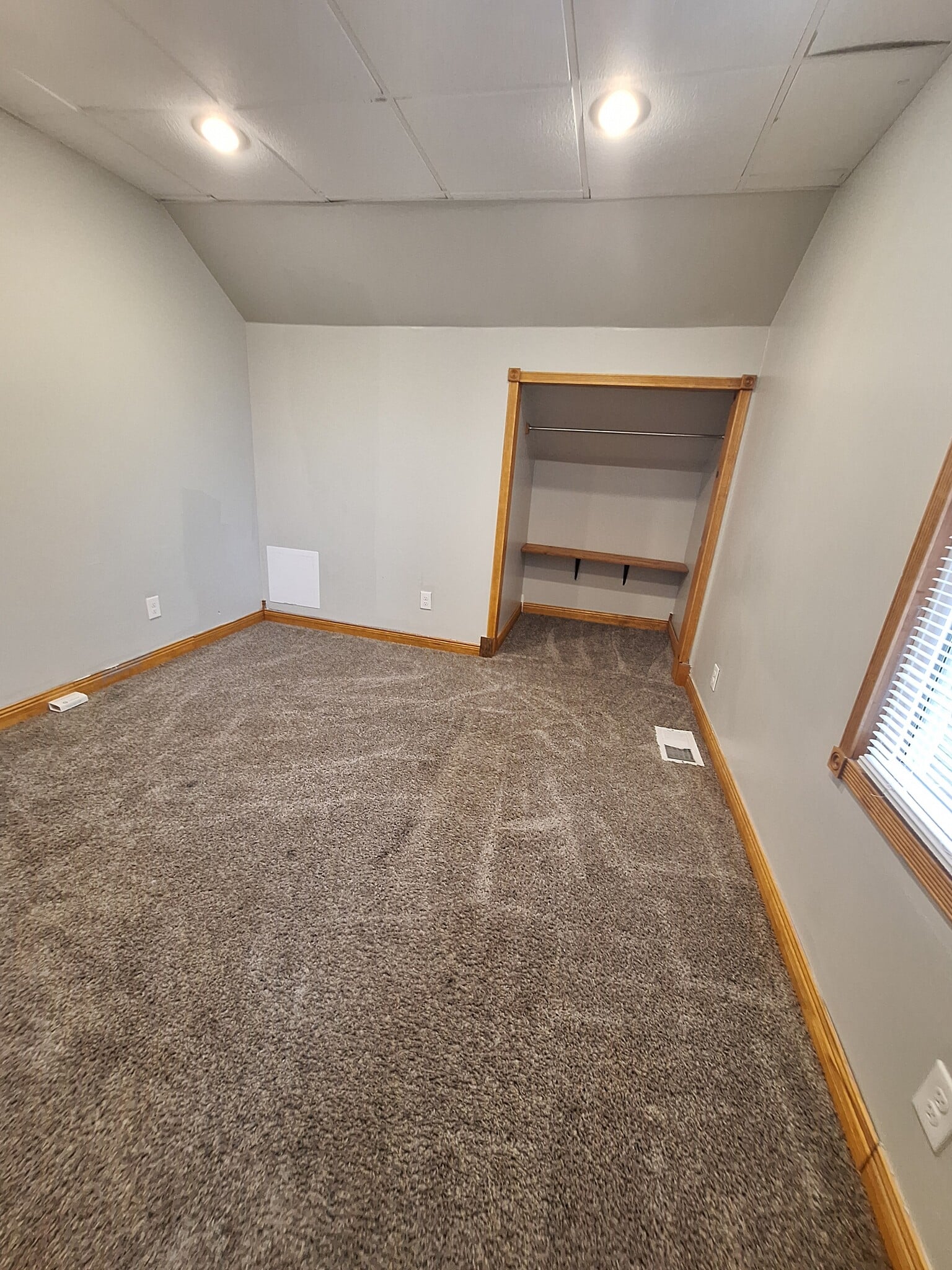 Building Photo - 308 2nd St