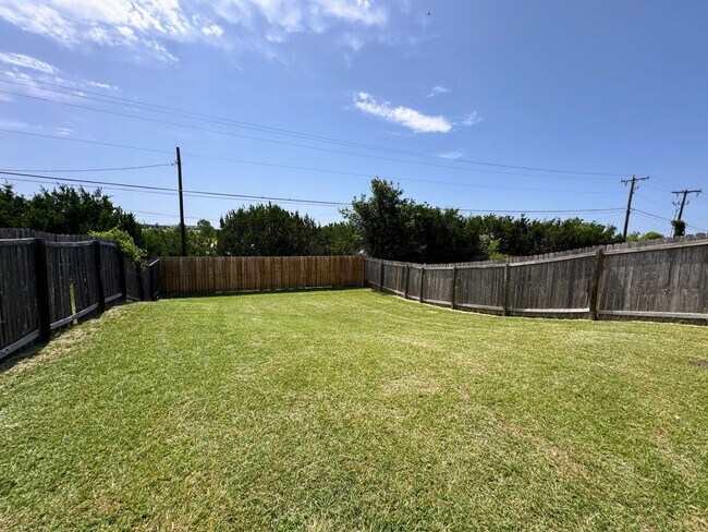 Building Photo - 5102 Lauren Lea Dr