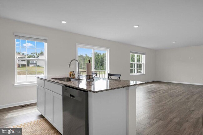 Building Photo - 3148 White Tail Dr