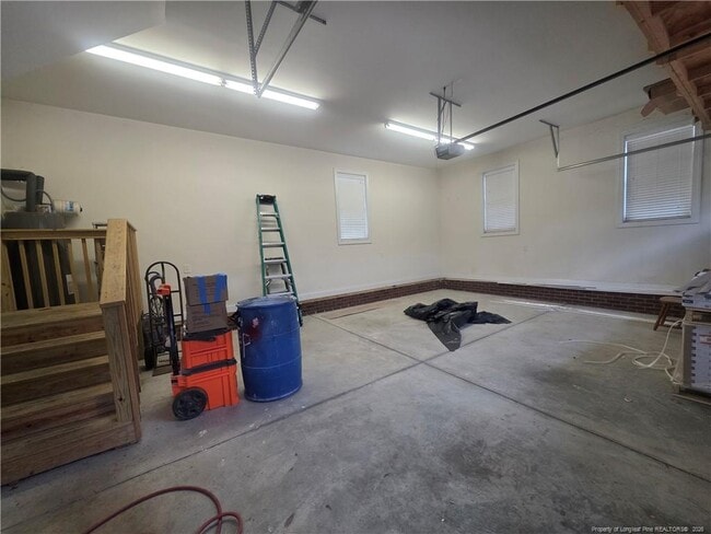 Building Photo - 507 Moss Pink Dr