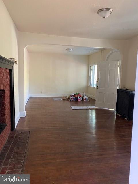 Building Photo - 2015 W Rogers Ave