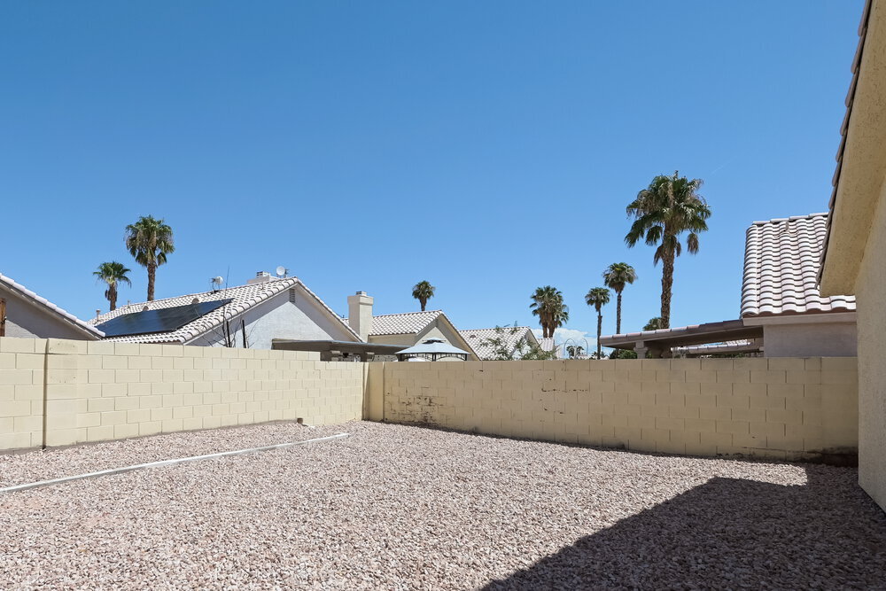 Building Photo - 5256 Del Lago Dr