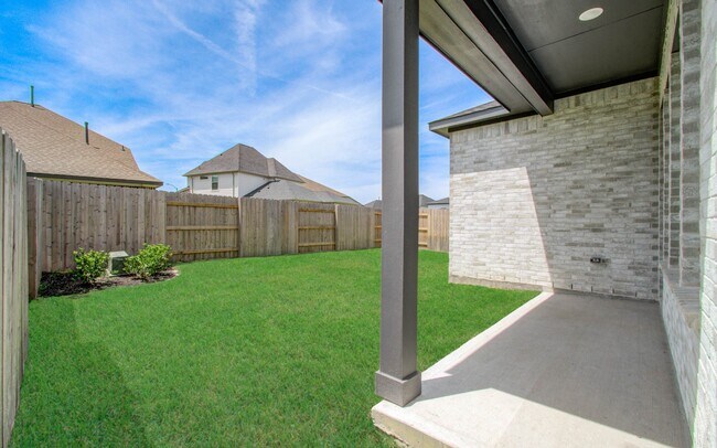 Building Photo - 24811 Harrow Mdw Dr