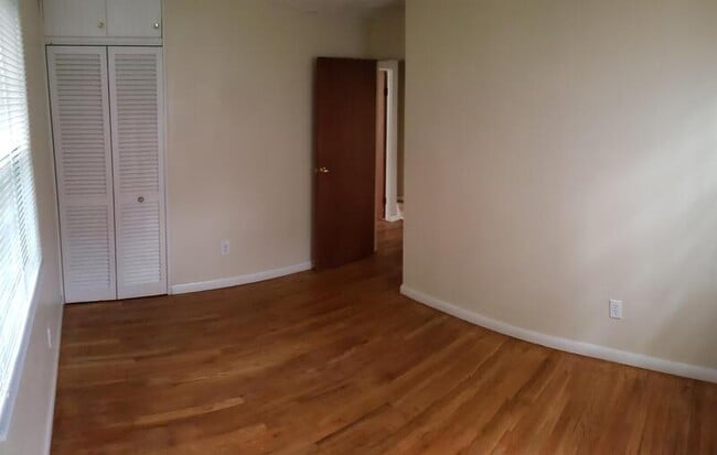 Building Photo - 3676 Charring Cross Dr