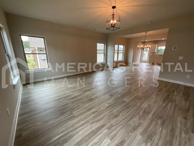 Building Photo - 486 Andrew Dr