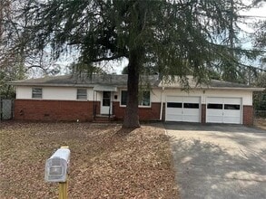 Building Photo - 106 Eleanor Cir