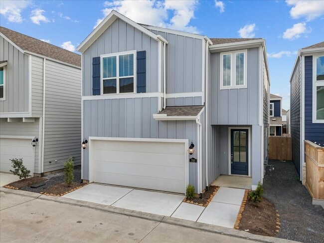 Building Photo - 700 Topwater Trl