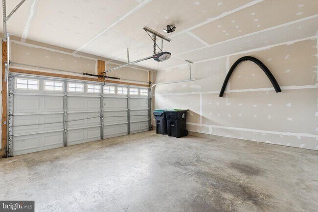 Building Photo - 38 Mica Way