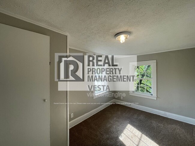 Building Photo - 2677 Napier Ave